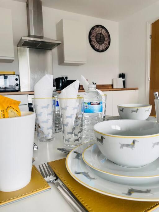 #0609 Two Bedroom Serviced - Free Parking Apartamento *