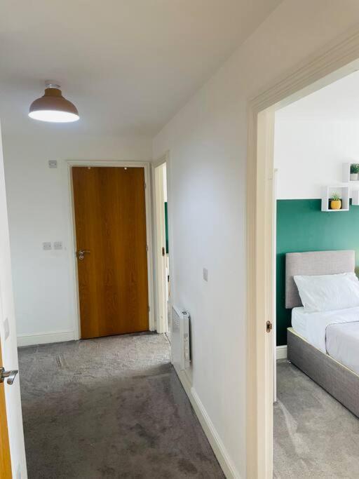#0609 Two Bedroom Serviced - Free Parking * Derby